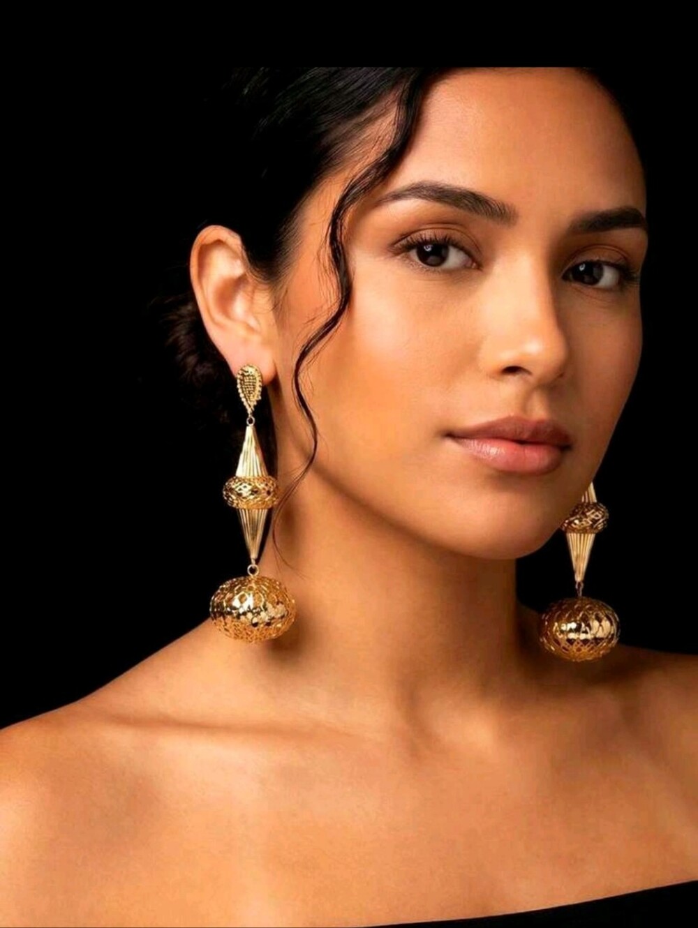 BRAND NEW ** Gold Drop Filigree Statement Earrings - Women Jewelry